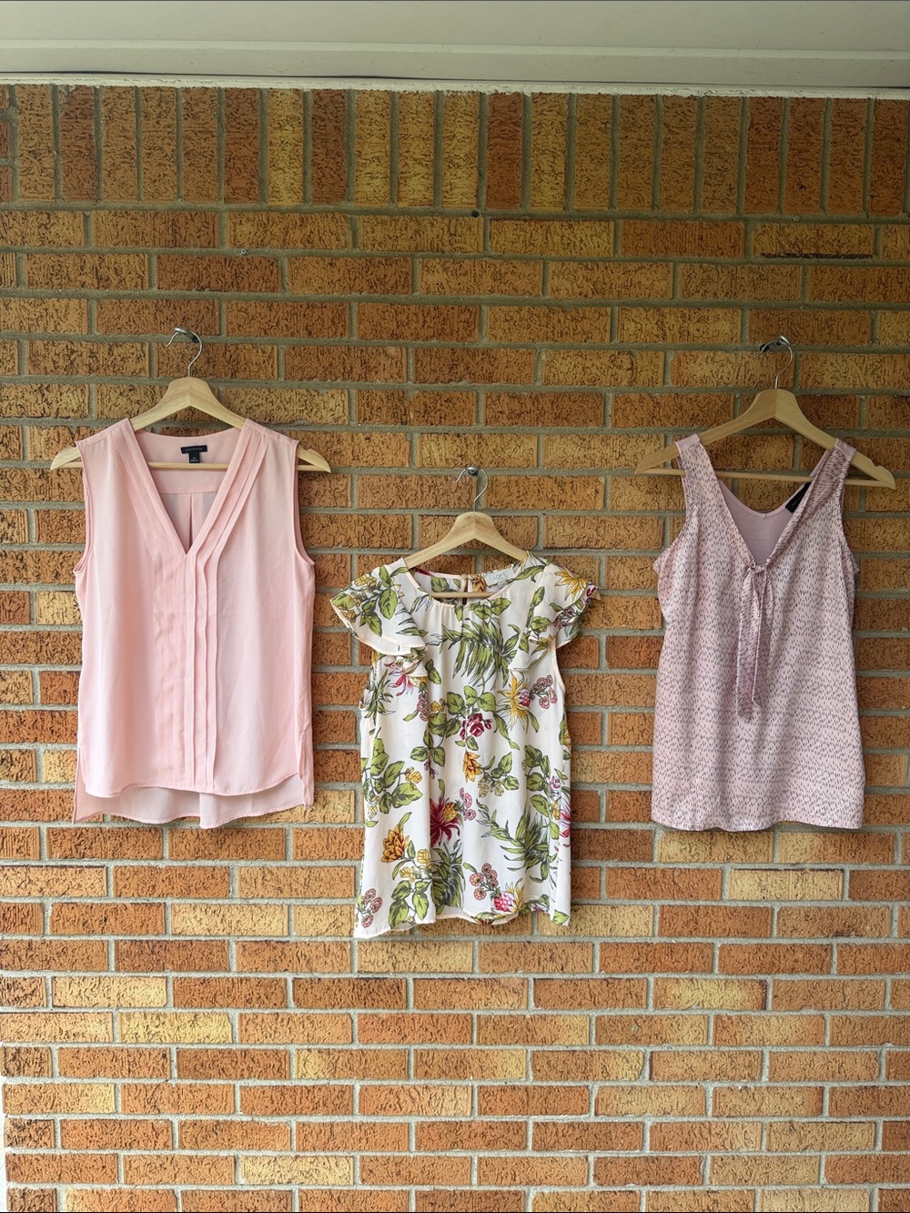 Loft Limited Ann Taylor (3) Bundle XS Pink &Yellow Floral Blouses Feminine Tops